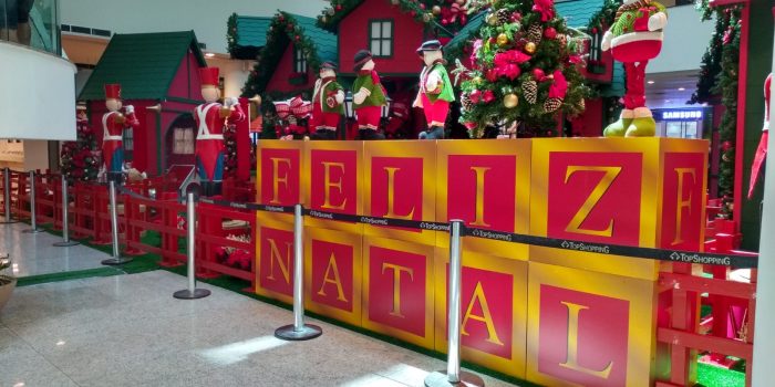 Top Shopping inaugura decoração de Natal com a chegada do Papai Noel