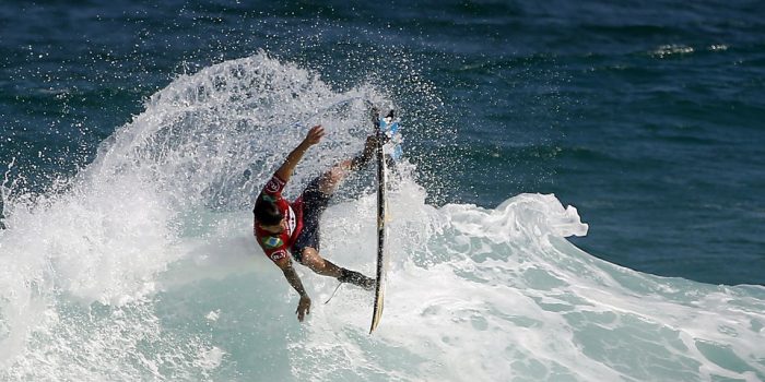 Brasileiro é vice na etapa francesa do circuito mundial de surfe