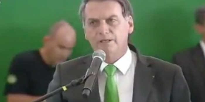 Bolsonaro ataca Lula: ‘Canalha que momentaneamente está livre’