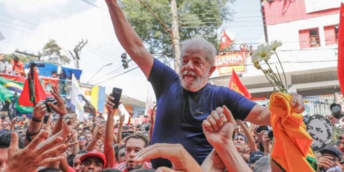 Em discurso, Lula chama eleição de ‘roubada’, ataca Judiciário e diz que vai percorrer o país