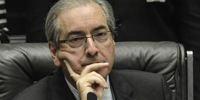 Cunha alega aneurisma cerebral e pede prisão domiciliar no Rio
