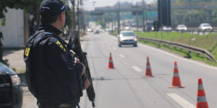 PRF intensifica o policiamento no Natal nas rodovias federais do RJ