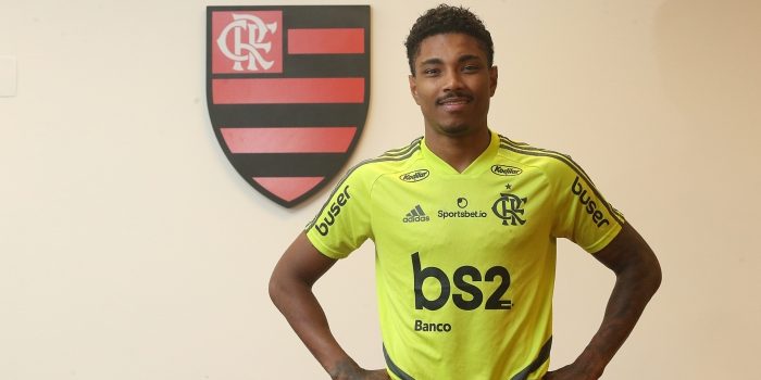 Enquanto ainda busca reforços, Flamengo prepara saída de jogadores