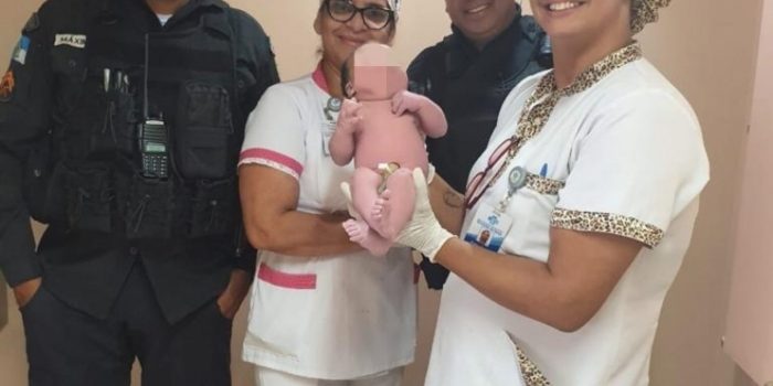 Policial faz parto de bebê em São João de Meriti durante operação em comunidade