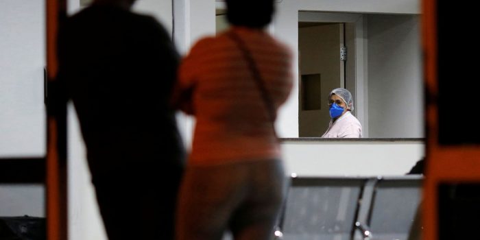 Coronavírus: número de casos confirmados fica estável em 25 no Brasil