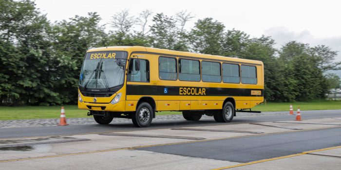 VW entrega 146 novos ônibus ao programa Caminho da Escola em Rondônia, no Norte do país