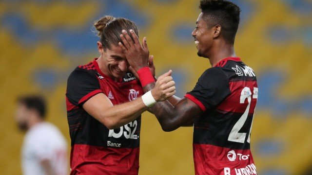 Multa de jogadores ‘protege’ Flamengo de possível interesse do Benfica