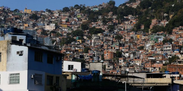 Milícia e tráfico influenciam eleições em 14 cidades do Rio