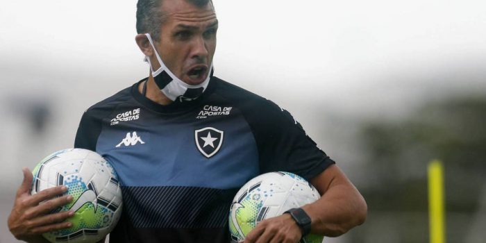 Botafogo oficializa saída de Lazaroni do cargo de treinador do clube