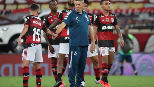 Defesa do Flamengo só não é mais vazada que a do lanterna do Brasileiro e vira centro de críticas a Dome