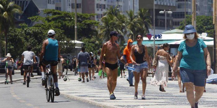 Praias da Zona Sul do Rio ficam cheias em dia de feriado de São Sebastião