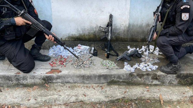 Operação da PM em oito comunidades da Zona Norte do Rio tem dois baleados, um preso e apreensão de armas