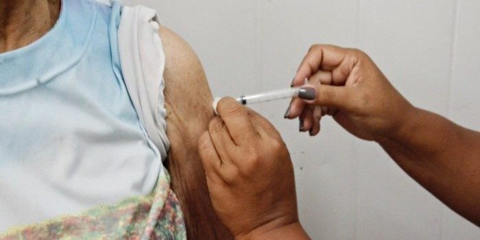 Lei estabelece protocolo de transparência durante vacinação contra covid-19 no Rio