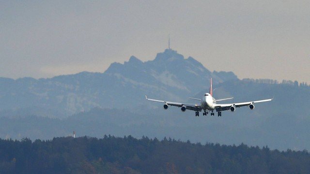 Sancionada lei que prorroga medidas emergenciais para aviação