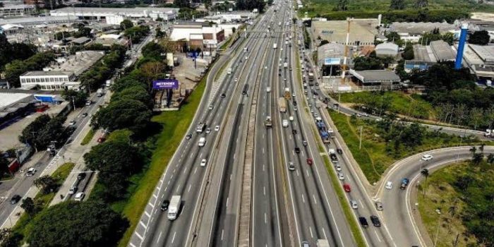 TCU aprova isenção de pedágio para motociclistas em plano de concessão de rodovias Dutra e Rio-Santos