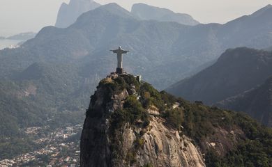 Prefeitura do Rio suspende plano de reabertura por avanço da pandemia