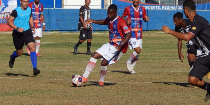 Belford Roxo fez festa de gols no primeiro jogo oficial no Estádio Nélio Gomes