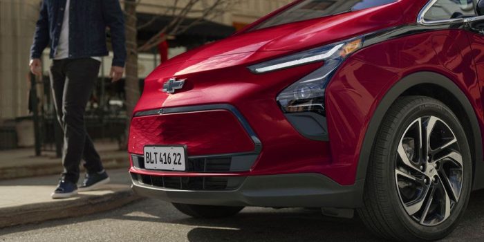 Novo Chevrolet Bolt EV tem pré-venda anunciada