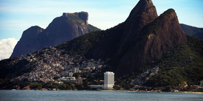 Ventos de mais de 70 km/h atingem o Rio e provocam transtornos
