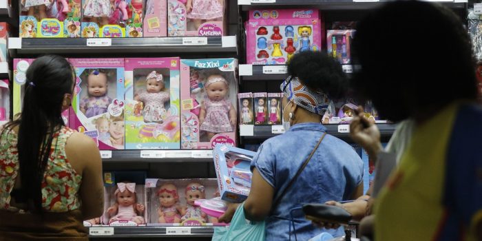 Lojistas do Rio esperam alta de 6% nas vendas para o Natal
