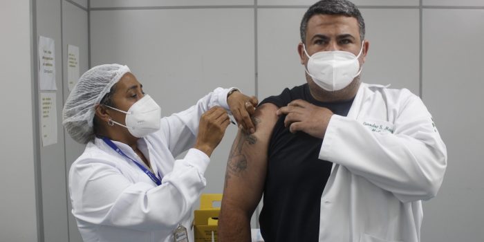 Neste sábado (20) Nova Iguaçu vacinará pessoas acima de 12 anos de idade