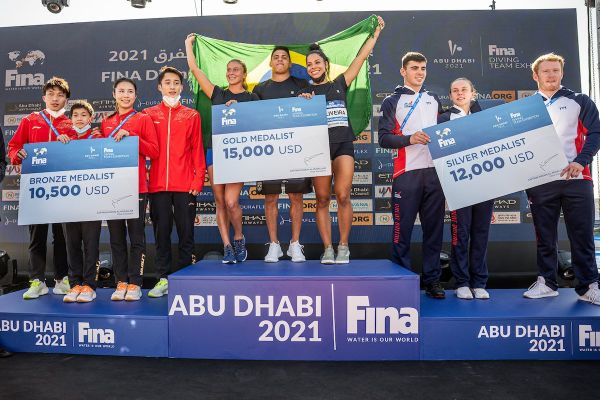 Brasil é ouro por equipes nos Saltos Ornamentais em Abu Dhabi