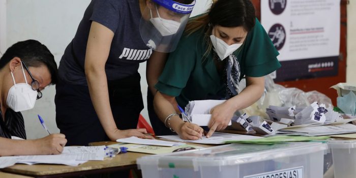 Chile tem segundo turno no domingo: pesquisa indica eleição apertada