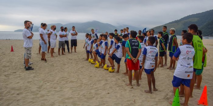 Mangaratiba: Projeto Grão de Areia recebe os jogadores Jr Negão e Benjamim