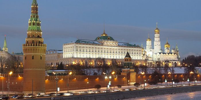 Kremlin diz que é a favor da diplomacia e nega autoria de ciberataque