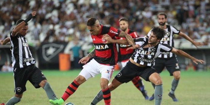 Torcedores do Flamengo e Botafogo brigam nas ruas do Rio