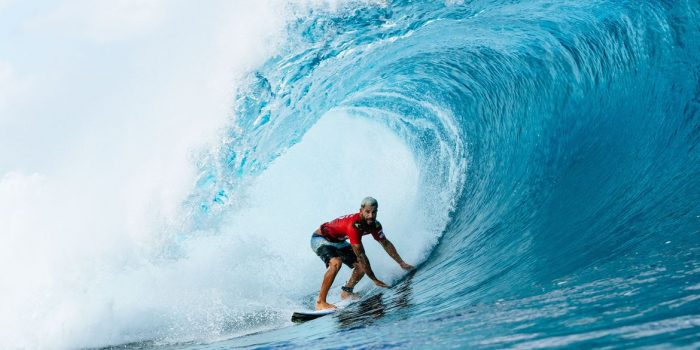 Surfe: Ítalo Ferreira brilha e está nas oitavas da etapa de Pipeline