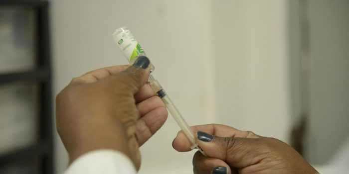Nova Iguaçu volta vacinar nesta quarta-feira (23) crianças de 5 a 11 anos, adolescente e adultos