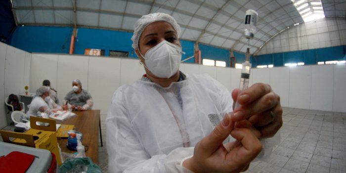 Nova Iguaçu aplica nesta quinta-feira (24) vacina contra covid-19