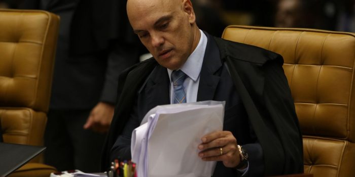 Moraes nega pedido de Silveira para revogar tornozeleira eletrônica