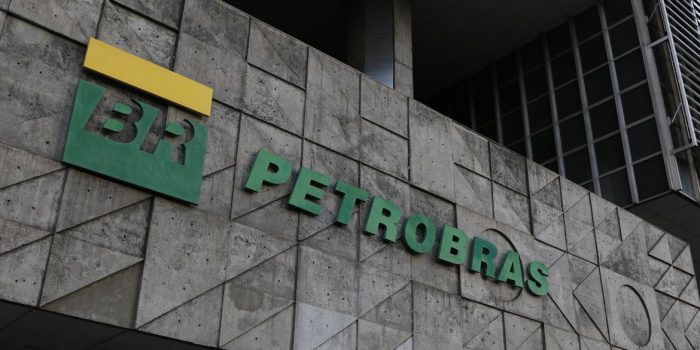 Petrobras encerrará processos de desinvestimento em quatro polos