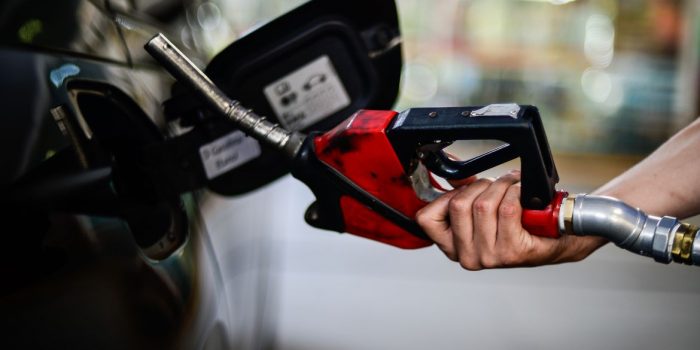 Fórum de Governadores prorroga congelamento do ICMS sobre gasolina
