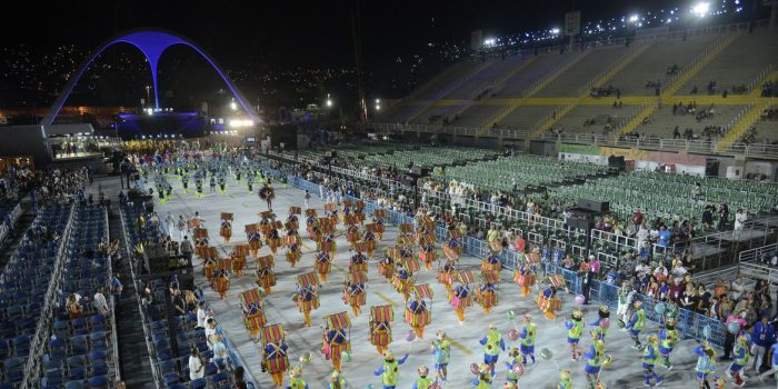 Carnaval renasce no Sambódromo após dois anos de pandemia