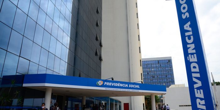 Após 52 dias em greve, médicos peritos do INSS voltam a trabalhar hoje