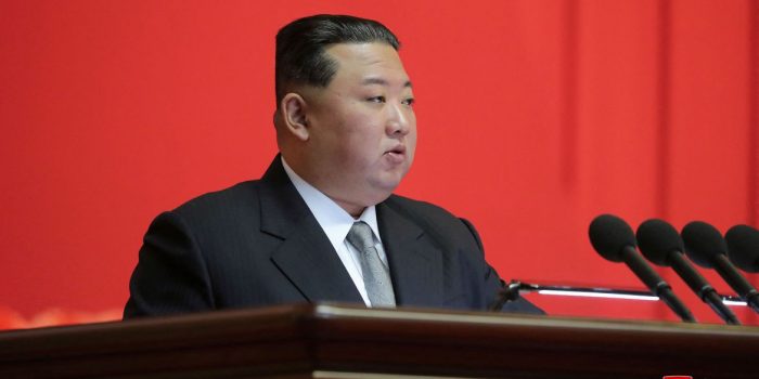 Líder norte-coreano diz que dissuasão nuclear está pronta