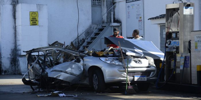 Morre motorista de carro que explodiu em posto no Rio