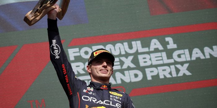 Verstappen vence GP da Bélgica e se aproxima do bi mundial de F1
