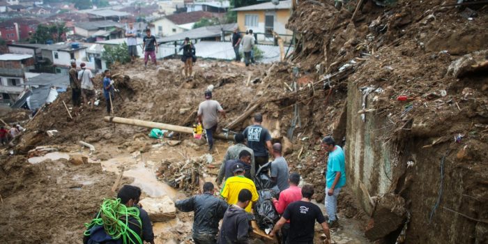 Polícia investiga corrupção em Petrópolis depois de chuvas