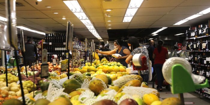 Inflação oficial cai 0,36% em agosto, diz IBGE