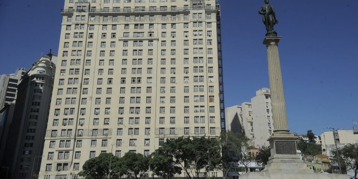 Ministério avaliará proposta de compra do Edifício A Noite, no Rio