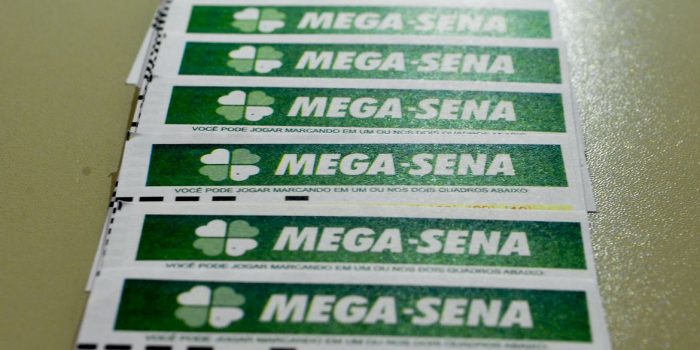 Sem vencedores, Mega-Sena acumula e prêmio vai a R$ 60 milhões