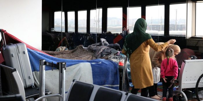 Atualmente 127 afegãos aguardam acolhimento no Aeroporto de Guarulhos