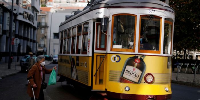 Portugal facilita visto para estrangeiros que buscam emprego no país
