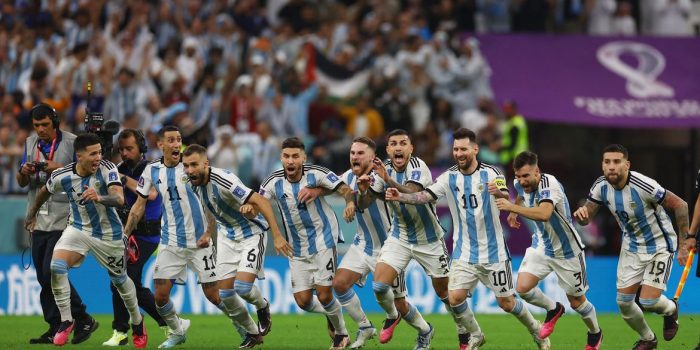 Argentina bate Holanda e está na semifinal da Copa do Catar