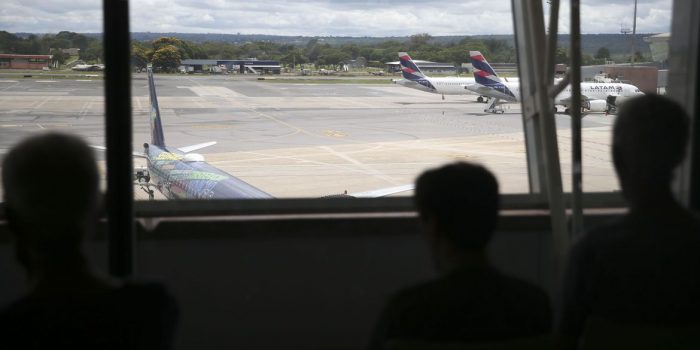 Greve dos aeronautas atrasa voos em Brasília, Porto Alegre e Fortaleza