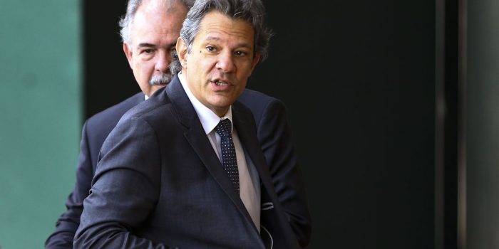 Marco fiscal e reforma tributária serão prioridades, diz Haddad